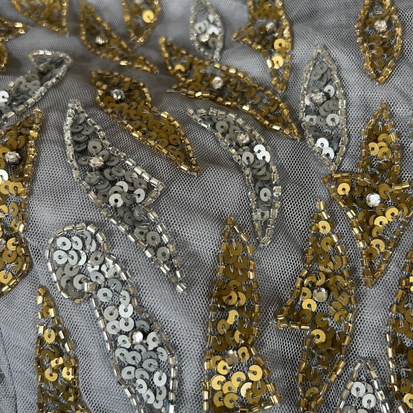 MAC DUGGAL BEADED LONG SLEEVE
EVENING GOWN size 10 brand New - Picture 14 of 15